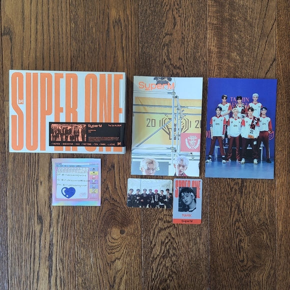 SuperM Super One album - Picture 1 of 2